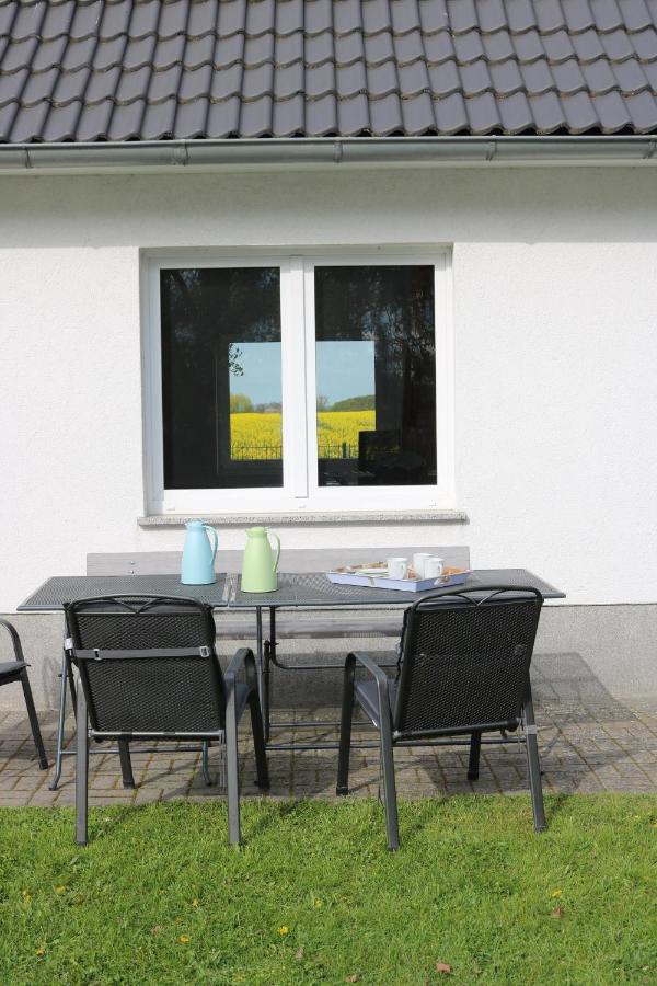 Вілла Kleines Haus Am Feld Rehna Екстер'єр фото